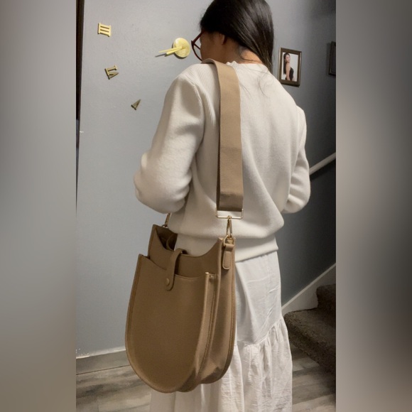 Ahdorned NY Vegan Leather Messenger Bag - New with Tag - Picture 15 of 16